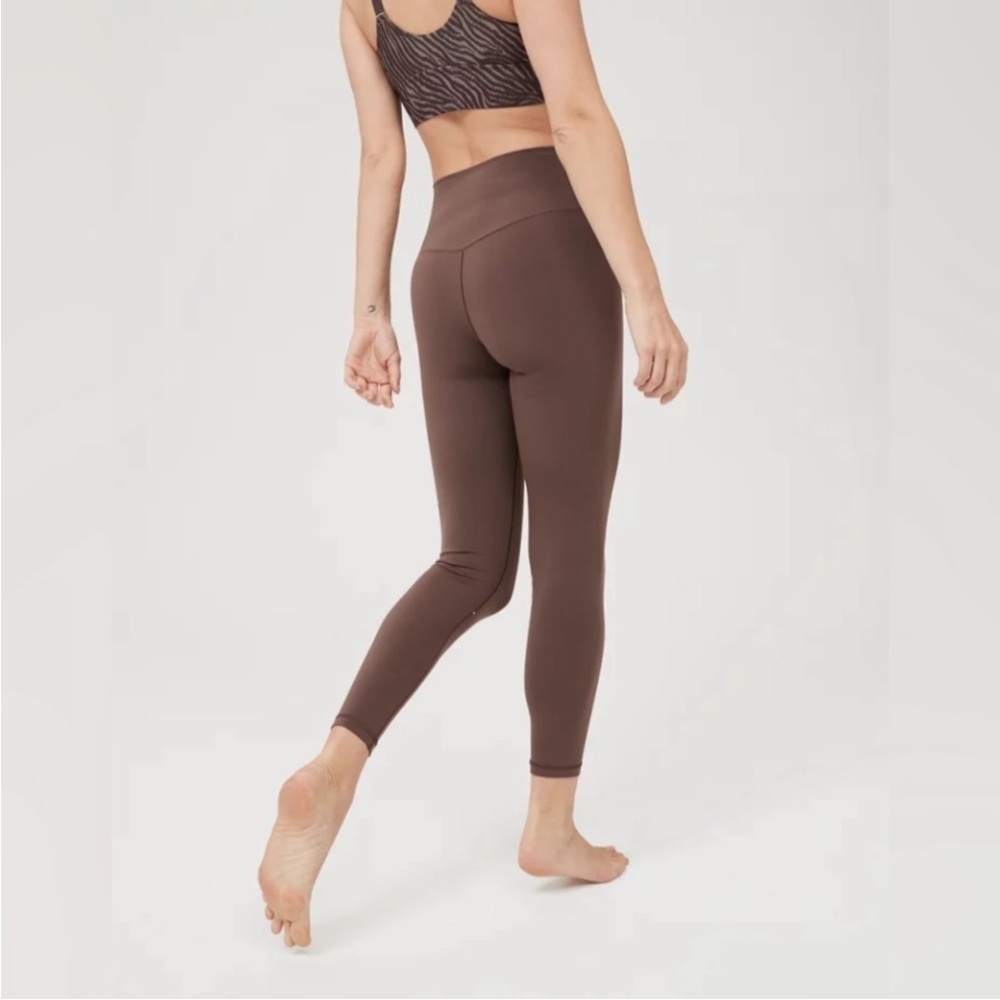 *Final Price* OFFLINE By Aerie Real Me High Waisted Legging in Relic/Brown XL